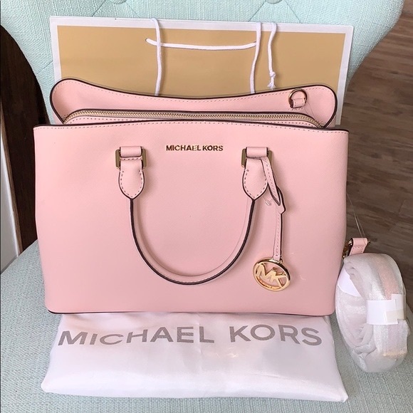 Michael Kors Handbags - Michael Kors Savannah Large Satchel Purse Cross body tote bag light pink